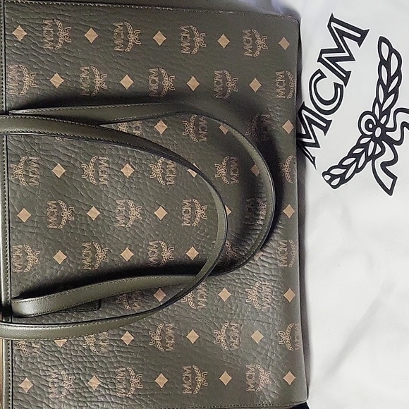 MCM  SEA TURTLE GREEN VISETOS CLASSIC TOTE BAG - Picture 1 of 16